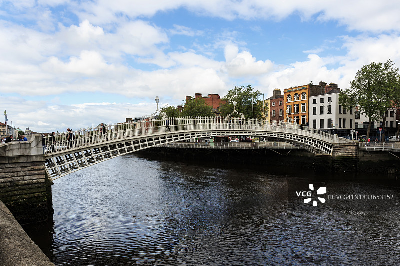 都柏林半便士桥（利菲河，爱尔兰）图片素材