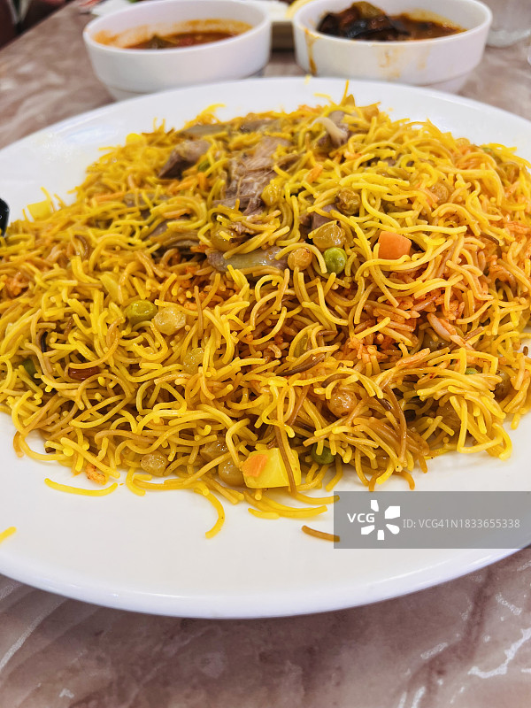 伊拉克餐盘面条特写图片素材