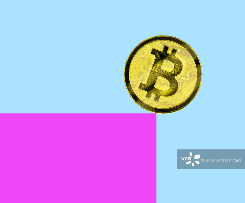 粉色壁架上的超大比特币图片素材