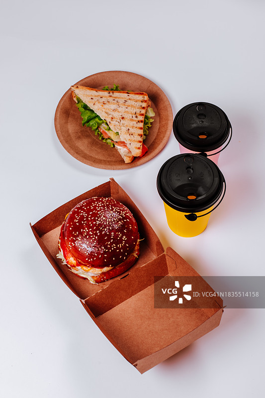 白色背景上的快餐图片素材