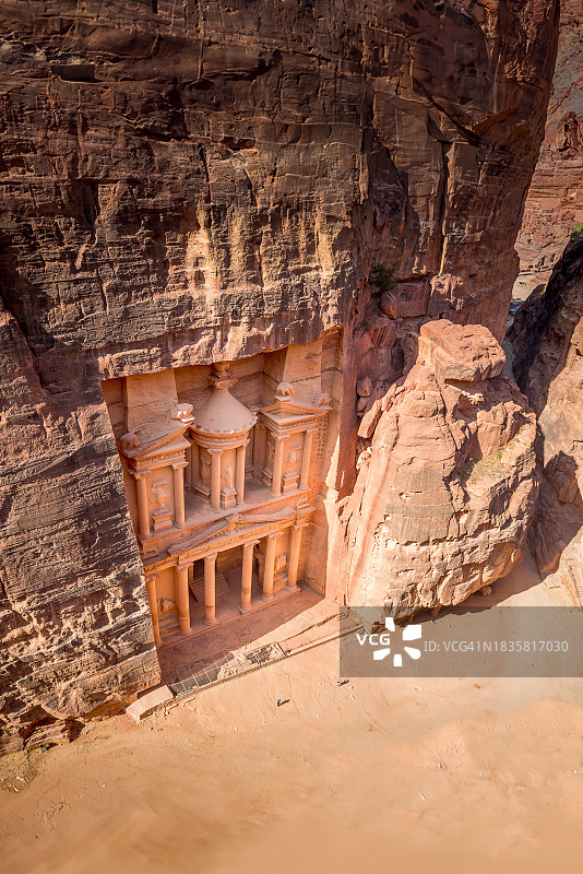 约旦佩特拉古城的宝库图片素材