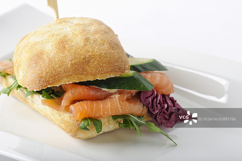 烟熏三文鱼三明治图片素材