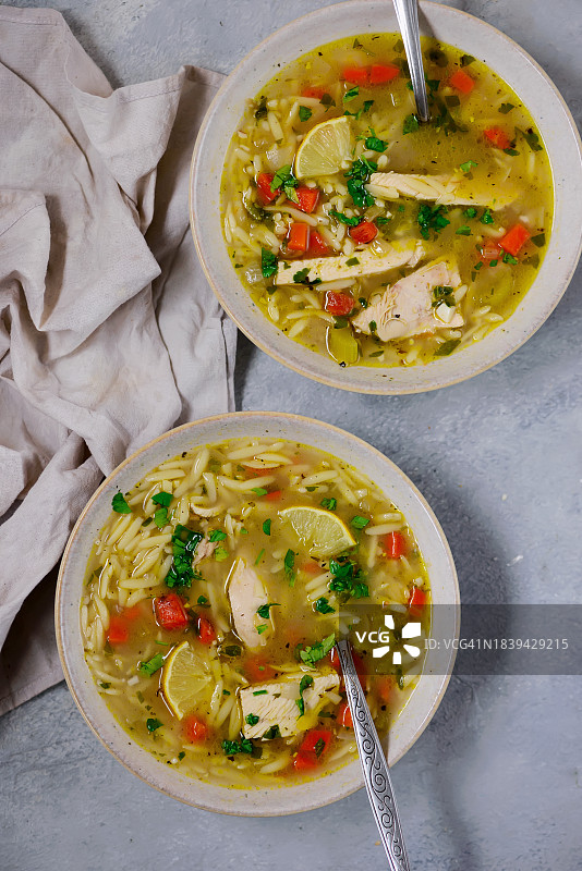 柠檬烩饭鸡肉汤图片素材