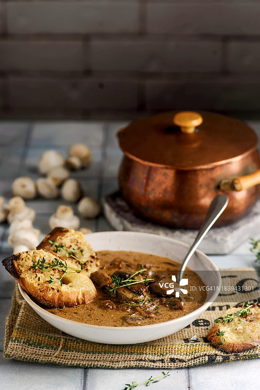 法式蘑菇洋葱汤图片素材