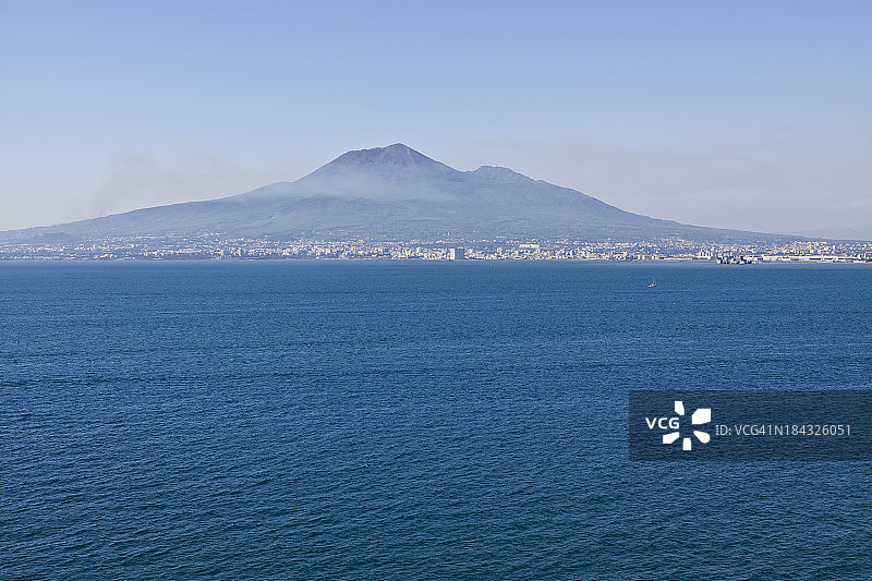 那不勒斯海湾与维苏威火山图片素材
