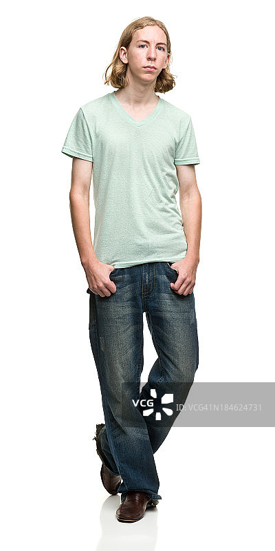 摆姿势的年轻男人图片素材