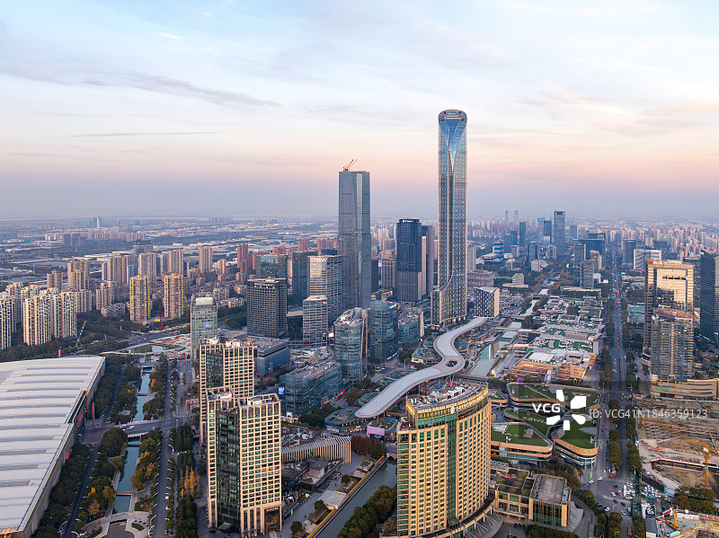 苏州工业园区摩天大楼鸟瞰图片素材