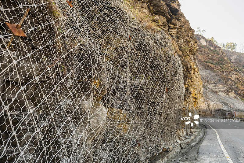 防止滑坡的防护网图片素材