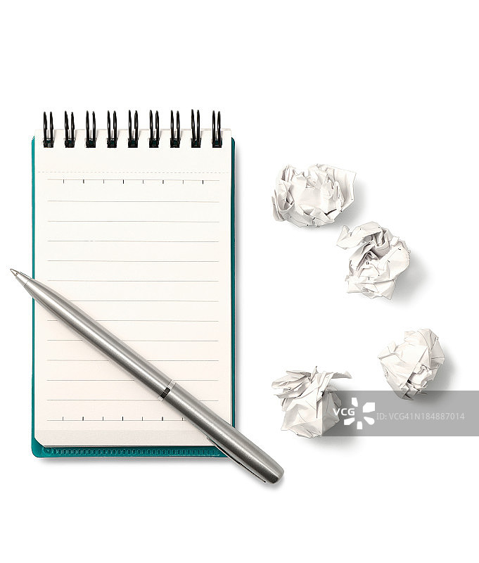 带有皱巴巴纸张的空白记事本图片素材