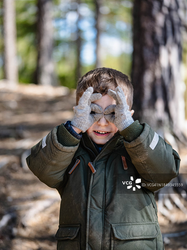 年轻的男孩图片素材
