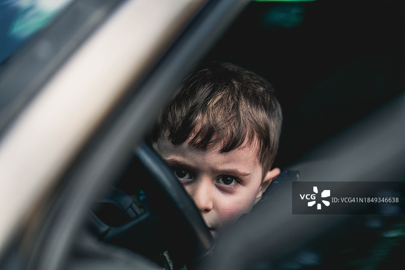 小男孩图片素材