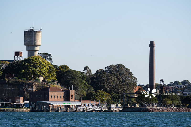 澳大利亚悉尼湾的鹦鹉岛图片素材