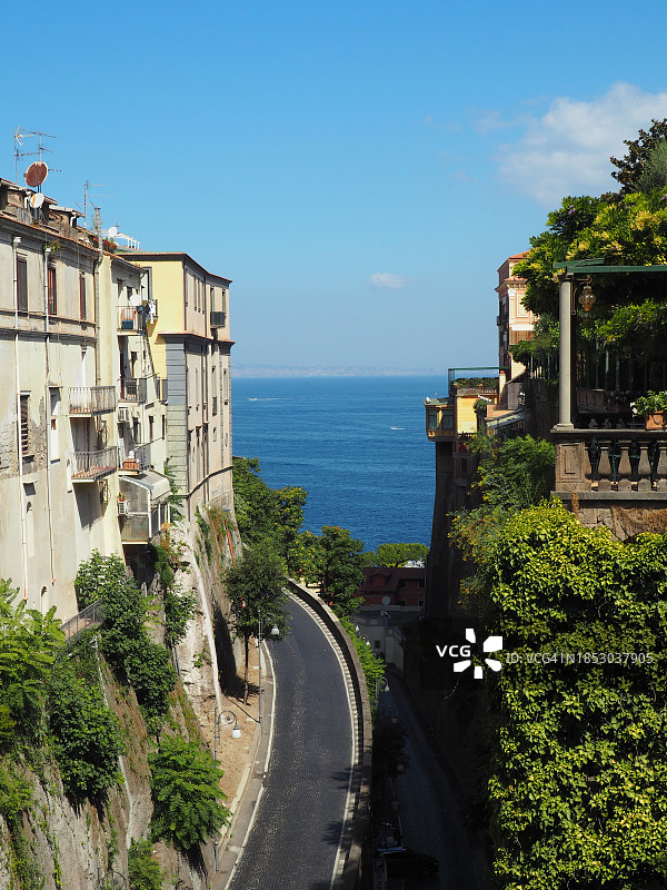 意大利坎帕尼亚索伦托海景和建筑全景图片素材