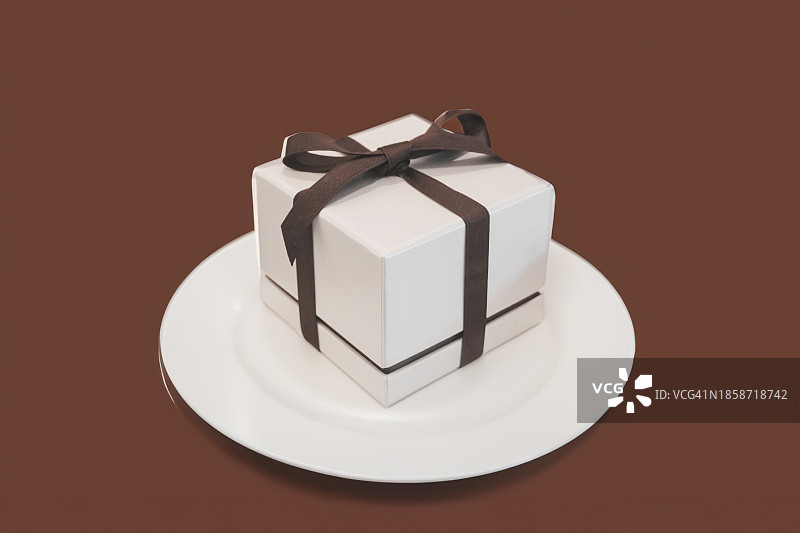 瓷器上的精致礼物图片素材