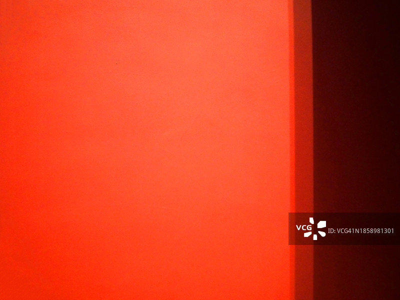 比利时布鲁塞尔红墙上的阴影图片素材