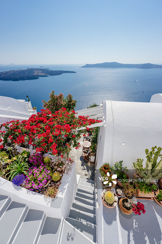 希腊基克拉泽斯群岛圣托里尼岛费拉。图片素材