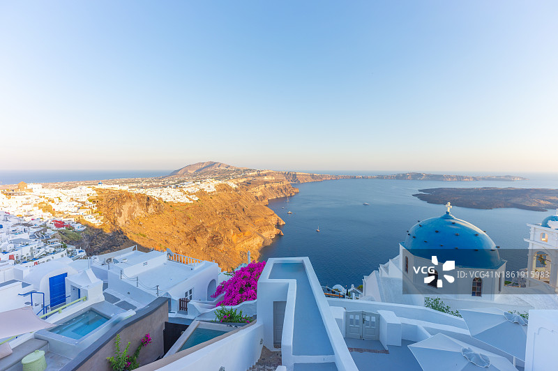 希腊基克拉泽斯群岛圣托里尼岛费拉。图片素材