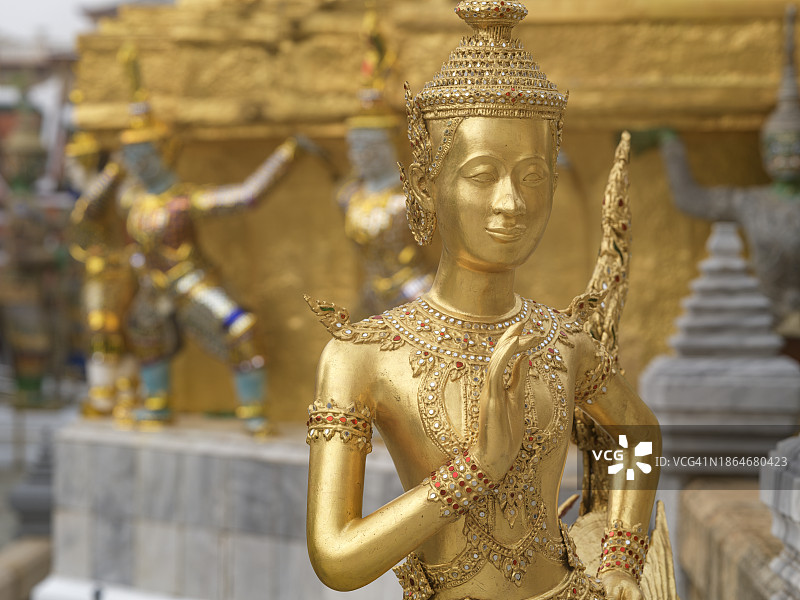 曼谷大皇宫金纳罗雕像，泰国图片素材
