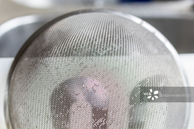 家用厨房沥水篮晾干特写图片素材