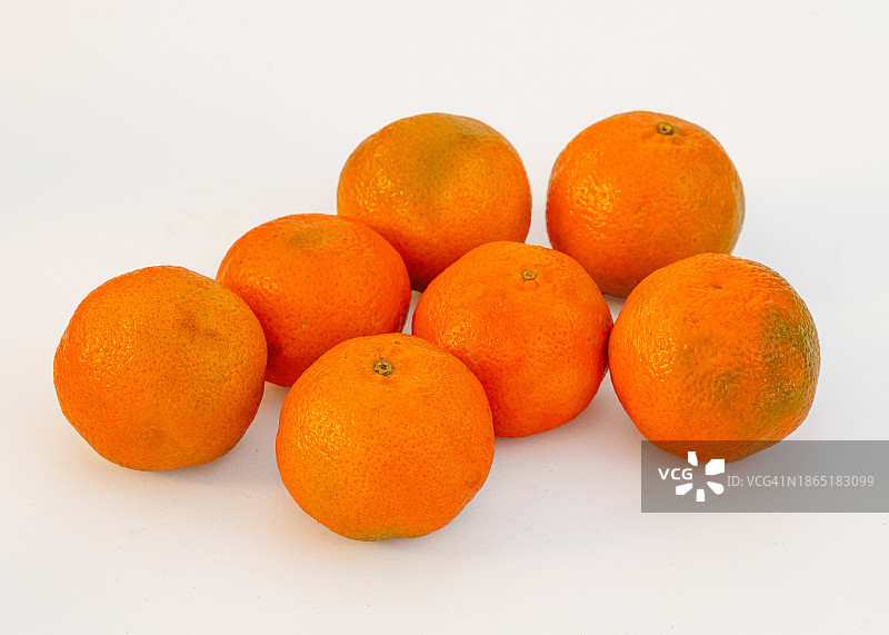 白色背景上的小柑橘图片素材