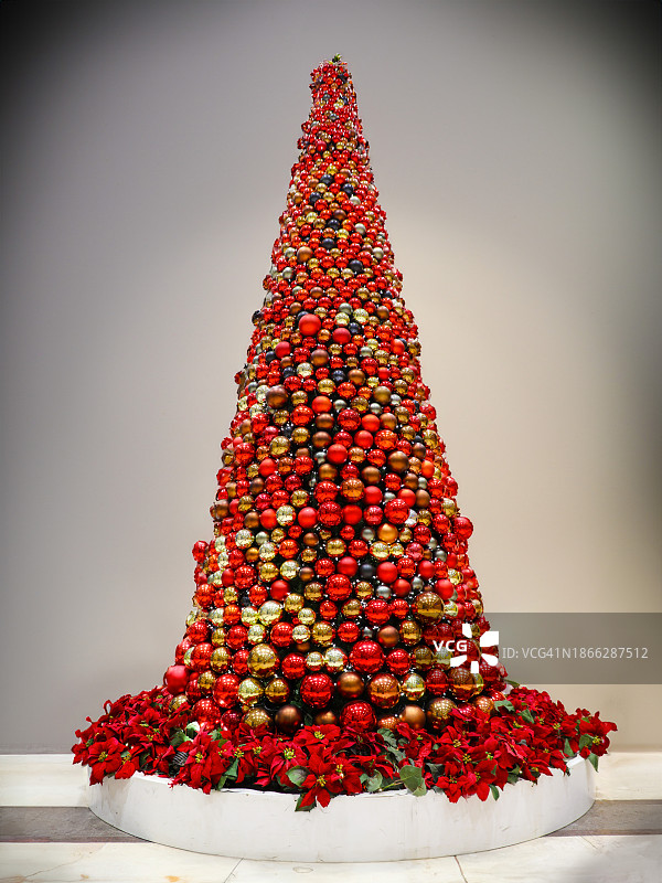 容光焕发的圣诞金字塔图片素材