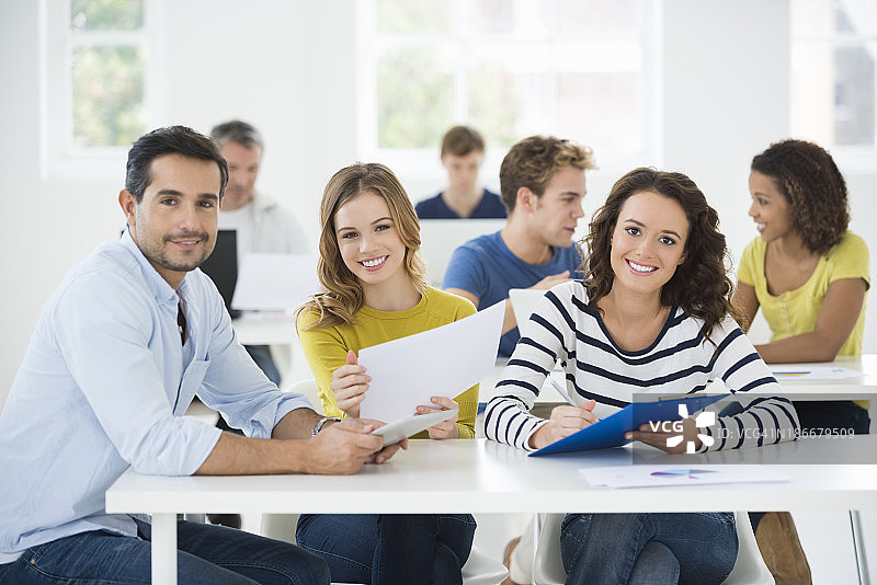 上班族微笑图片素材