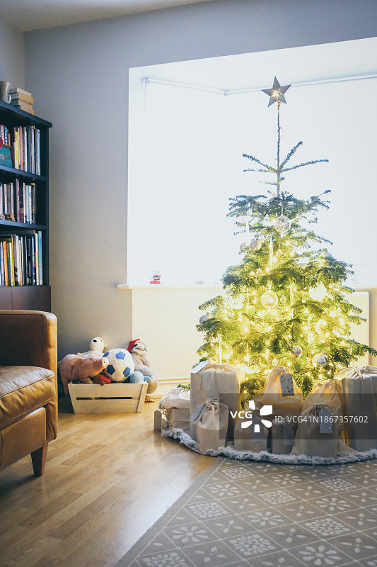 可持续圣诞包装图片素材