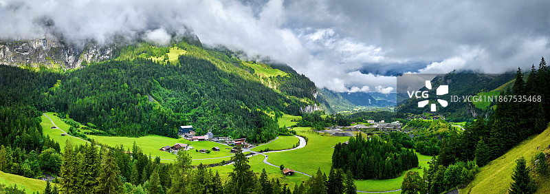 瑞士伯恩州坎德斯泰格山谷图片素材