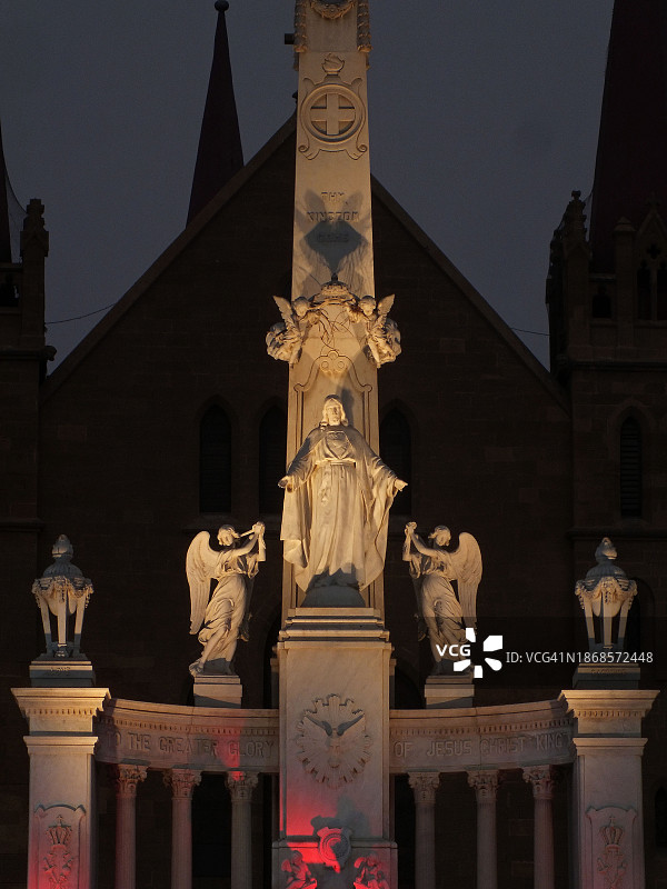 圣帕特里克教堂夜景图片素材