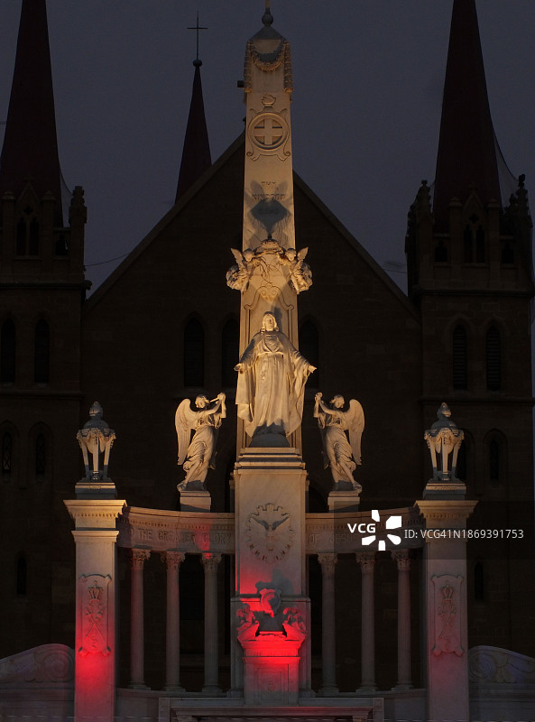 圣帕特里克教堂夜景图片素材