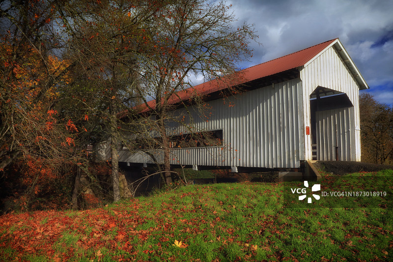 默特尔溪（马溪）廊桥图片素材