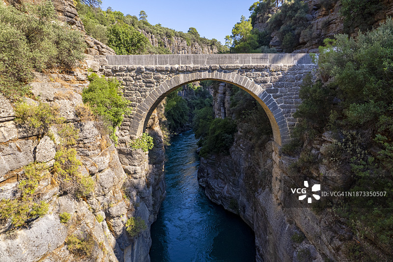 土耳其安塔利亚科prulu峡谷中的古桥图片素材