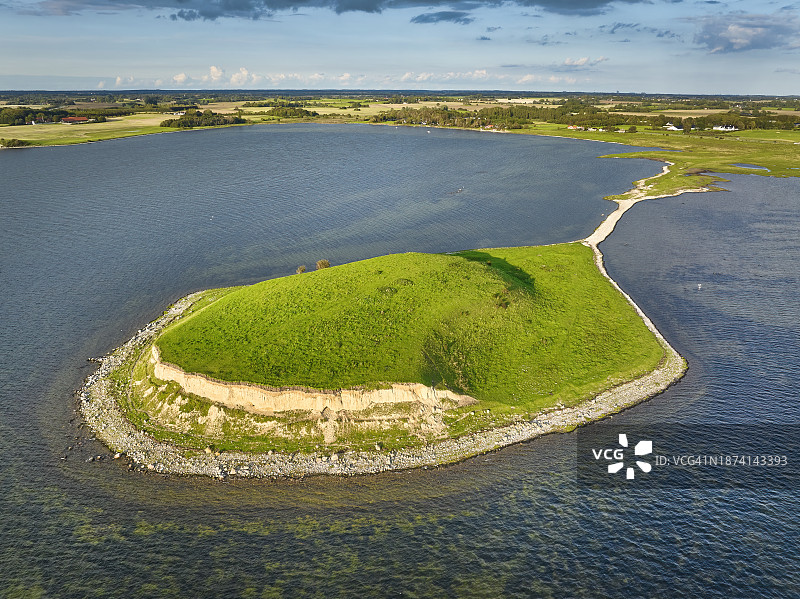 丹麦罗斯基勒峡湾的博伦哈尔沃半岛图片素材