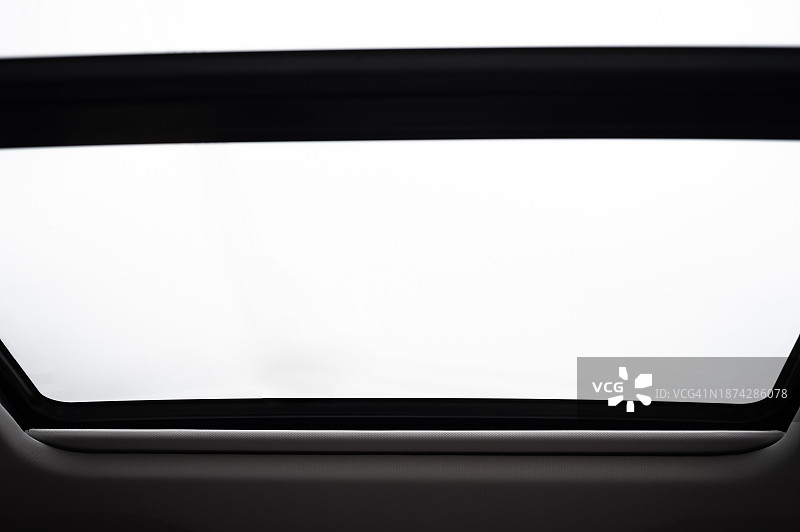 汽车全景天窗的局部视图图片素材