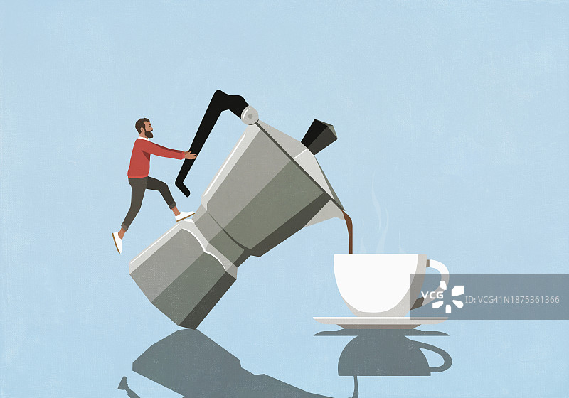 男人用大摩卡壶倒咖啡图片素材