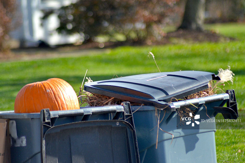 路边的垃圾图片素材