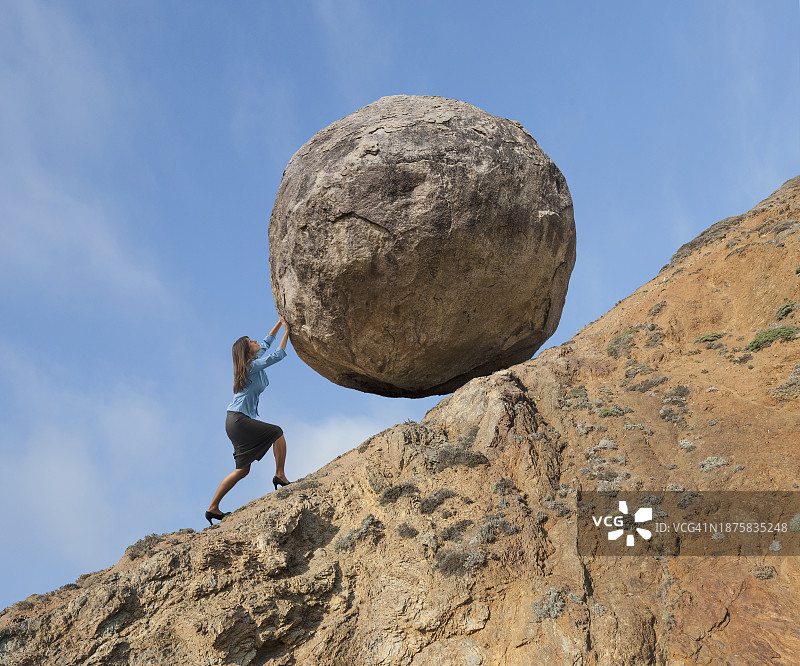 女人面临的艰难挑战图片素材