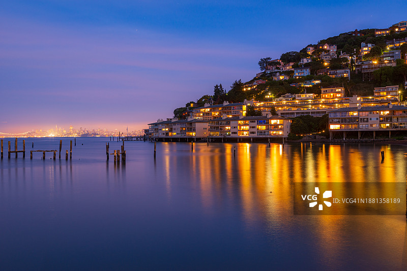 索萨利托和旧金山夜景图片素材