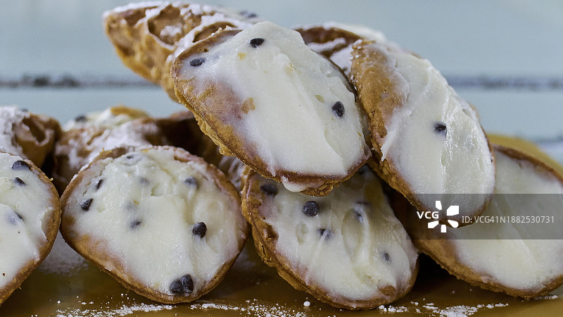 意大利西西里岛奶油甜馅煎饼卷图片素材