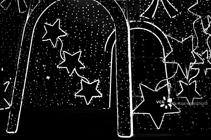 发光剪影星星和门装饰图片素材