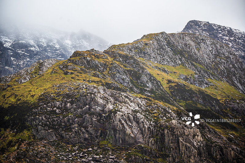 白雪皑皑的落基山脉景色图片素材