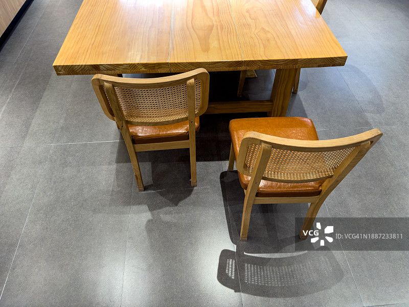 餐桌和椅子图片素材
