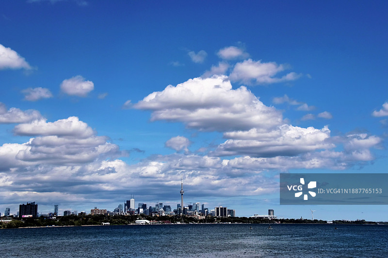 建筑物对着天空的海景图片素材