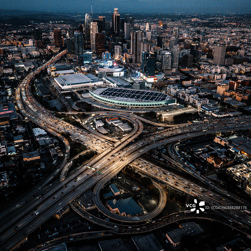 洛杉矶市中心直升机拍摄的高速公路图片素材