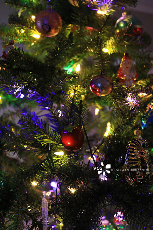 圣诞树节日装饰图片素材