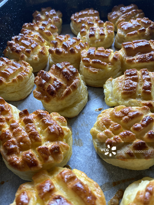 清淡蓬松的奶酪烤饼图片素材