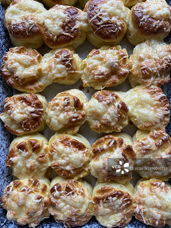 清淡蓬松的奶酪烤饼图片素材