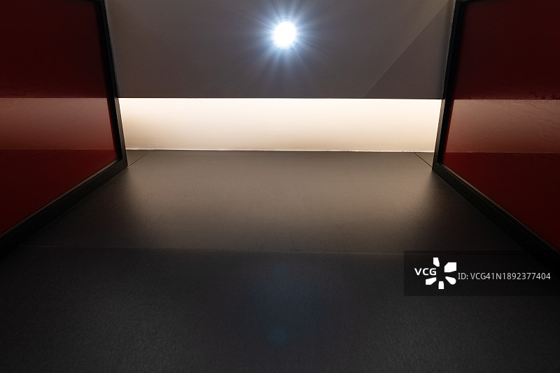 天花板上的聚光灯图片素材