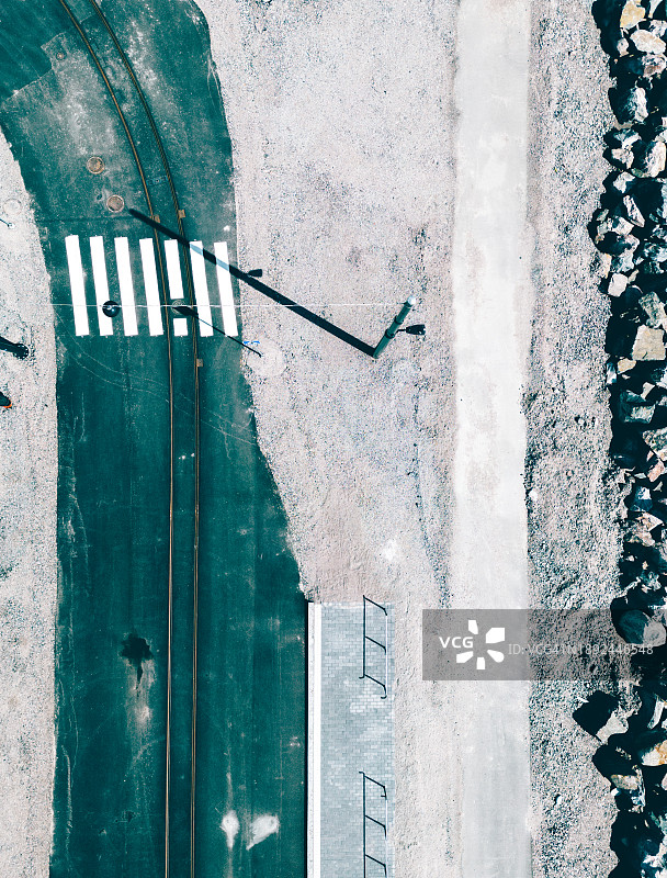 芬兰赫尔辛基的有轨电车轨道街道施工鸟瞰图图片素材