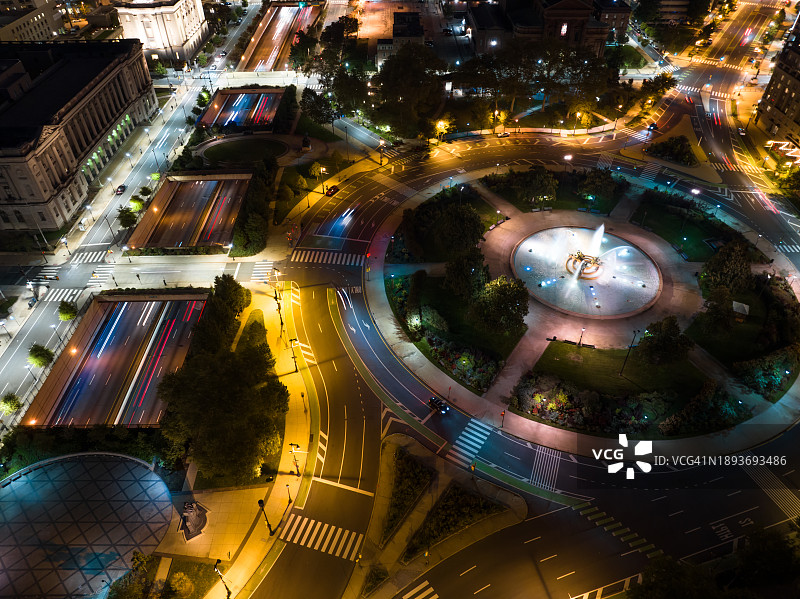 费城闹市区洛根圆环夜景 - 无人机视角图片素材
